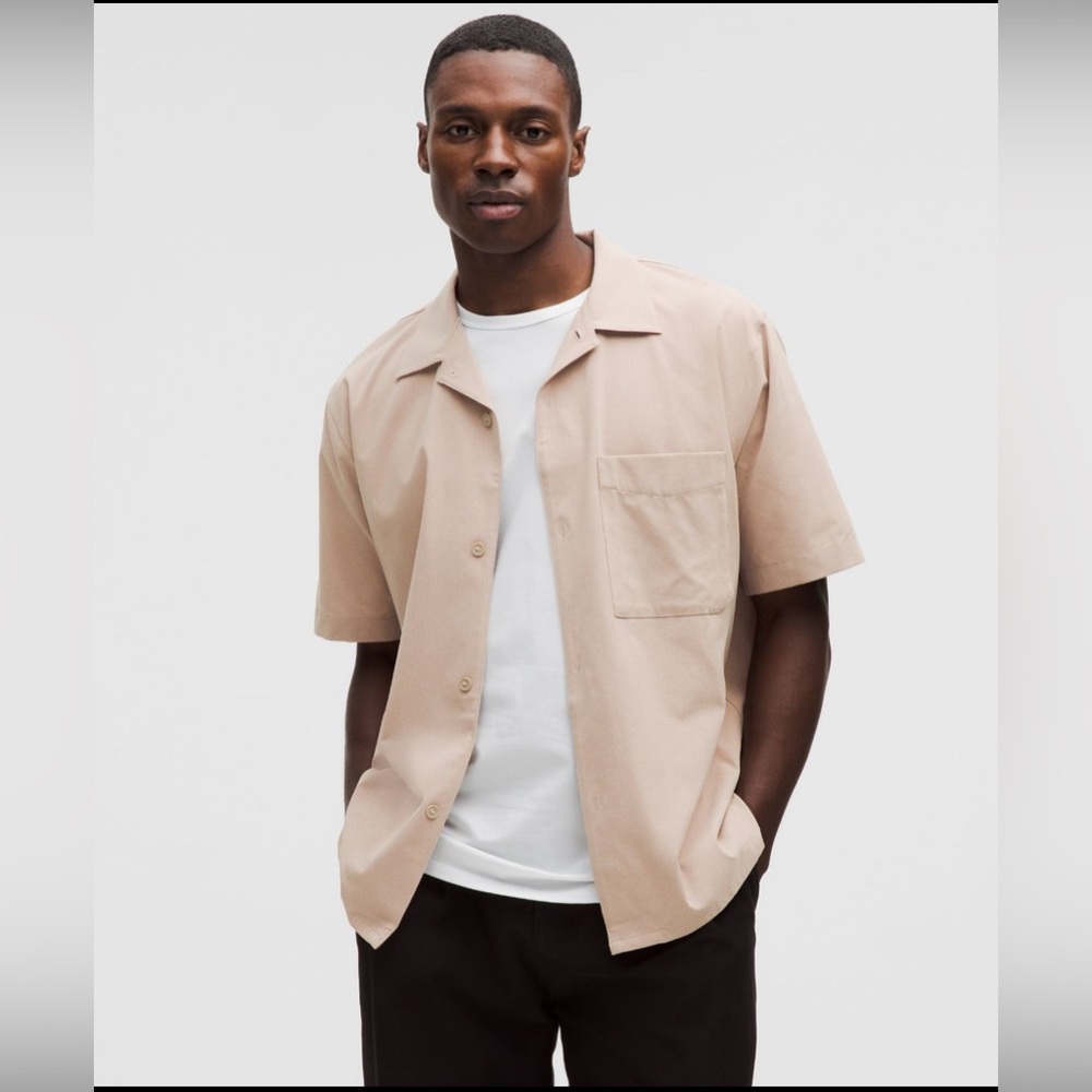 Lululemon Men’s “Airing Easy” Camp Collar Shirt (S) *SOLD OUT AT LULU*
